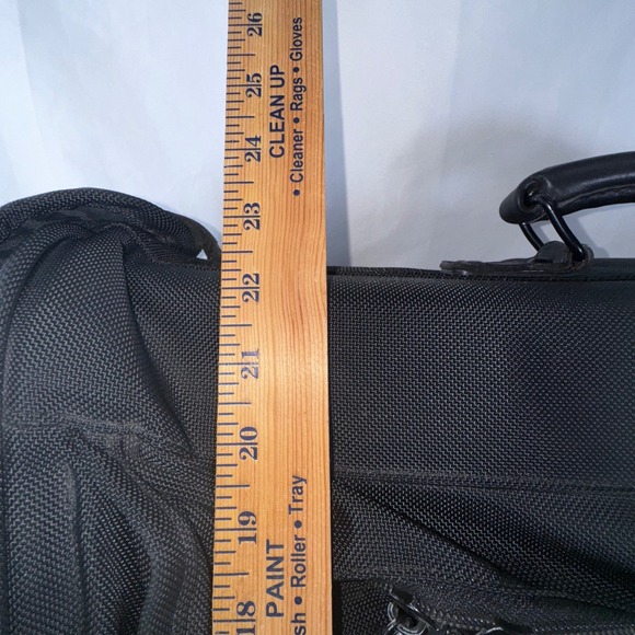Tumi Wheeled Garment Bag Suitcase Carry On‎ Luggage Travel Business - Picture 2 of 13